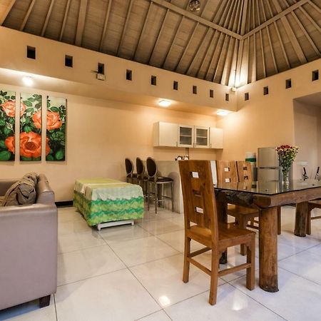 Kamuela Villas Seminyak Екстериор снимка