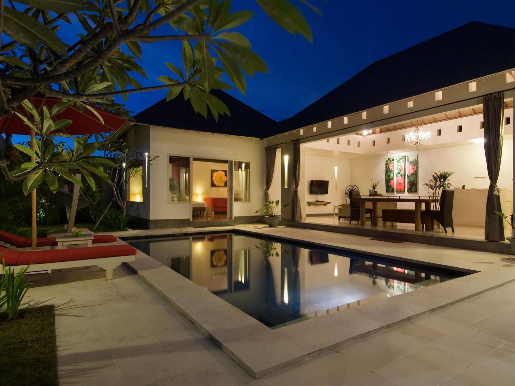 Kamuela Villas Seminyak Екстериор снимка