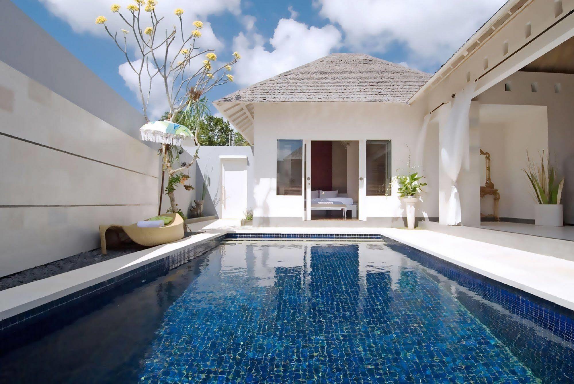 Kamuela Villas Seminyak Екстериор снимка
