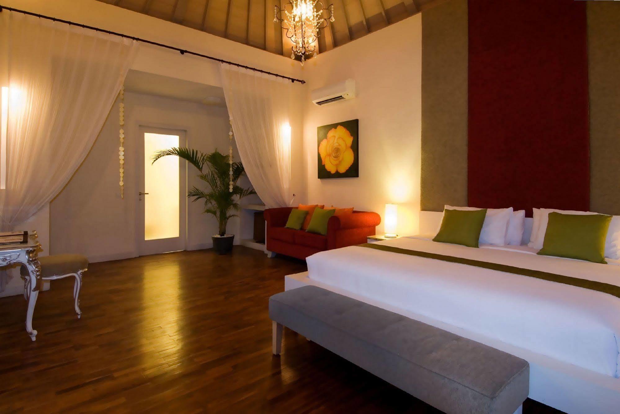 Kamuela Villas Seminyak Екстериор снимка