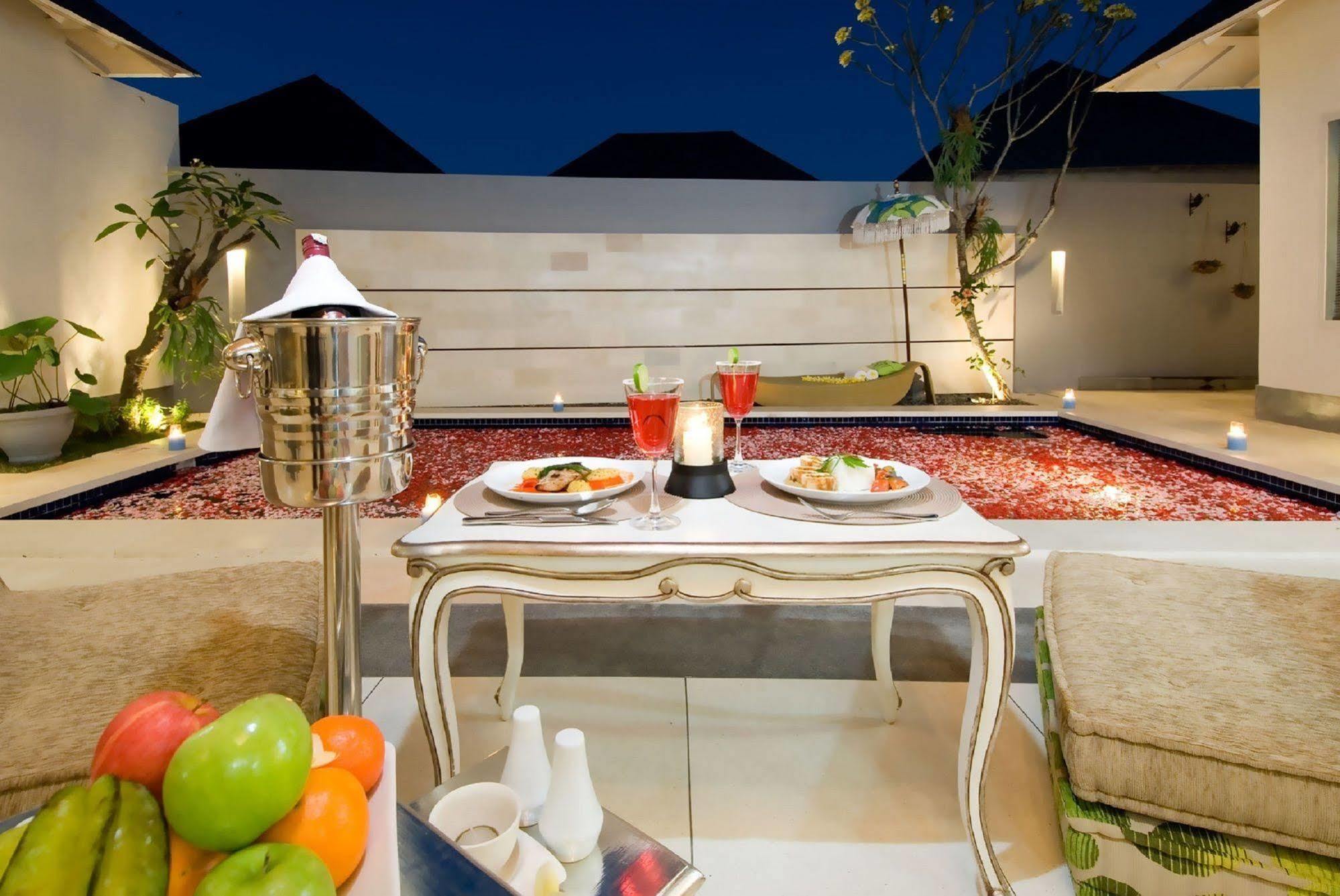 Kamuela Villas Seminyak Екстериор снимка